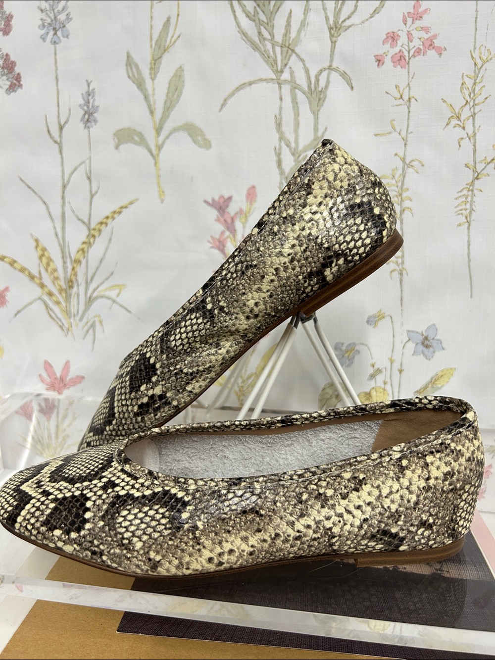 Aqua Beige Snake-Print Ballet Flats